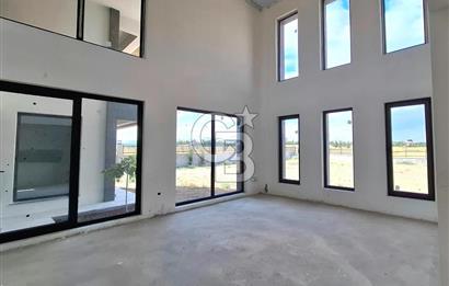 GÖLBAŞI BALLIKPINAR'DA 1.500M² ARSALI ,370 M² ,7+1 SATILIK VİLLA