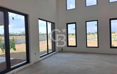 GÖLBAŞI BALLIKPINAR'DA 1.500M² ARSALI ,370 M² ,7+1 SATILIK VİLLA