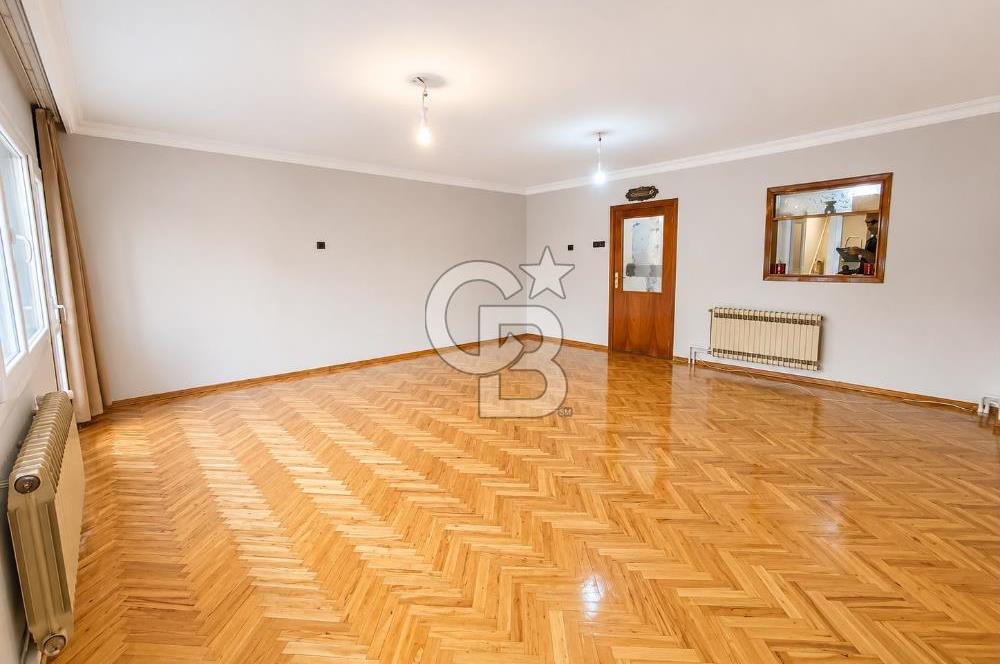 Konak Karataş Gama Sitesi İçerisinde Geniş3+1 Otoparklı Daire