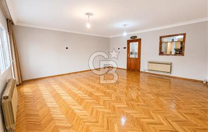 Konak Karataş Gama Sitesi İçerisinde Geniş3+1 Otoparklı Daire