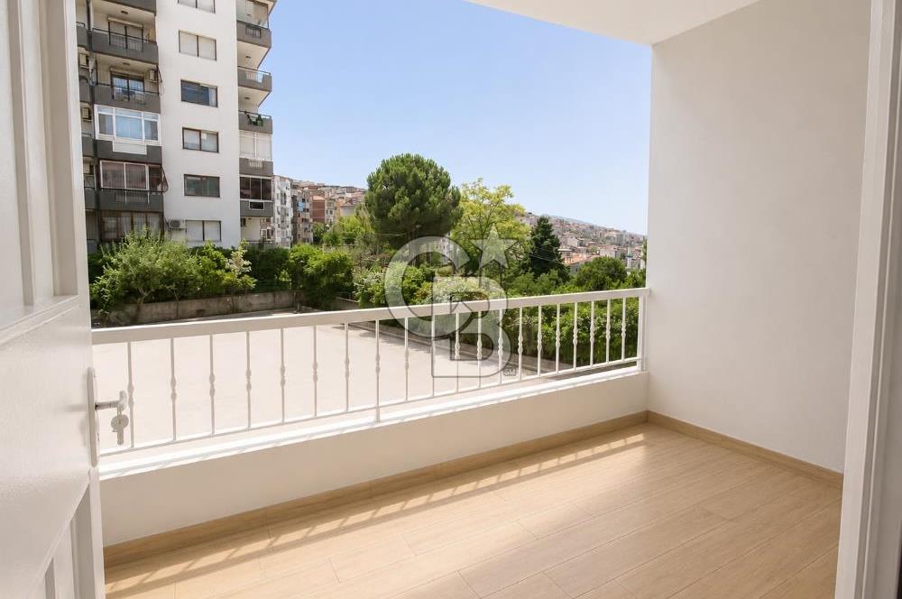 Konak Karataş Gama Sitesi İçerisinde Geniş3+1 Otoparklı Daire