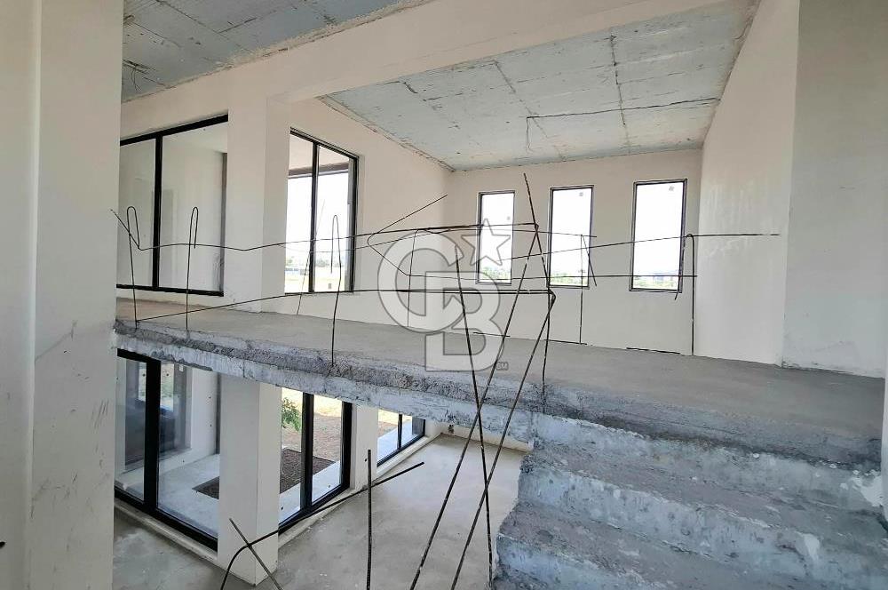 GÖLBAŞI BALLIKPINAR'DA 1.500M² ARSALI ,370 M² ,7+1 SATILIK VİLLA