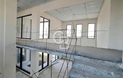 GÖLBAŞI BALLIKPINAR'DA 1.500M² ARSALI ,370 M² ,7+1 SATILIK VİLLA