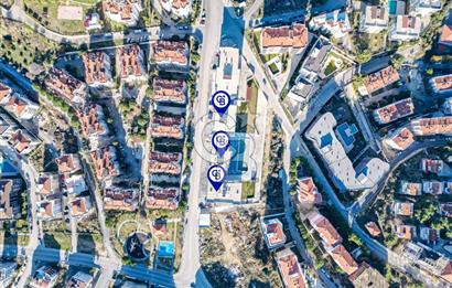 Kuşadası İkiçeşmelik te havuzlu sitede satılık 2+1 daire