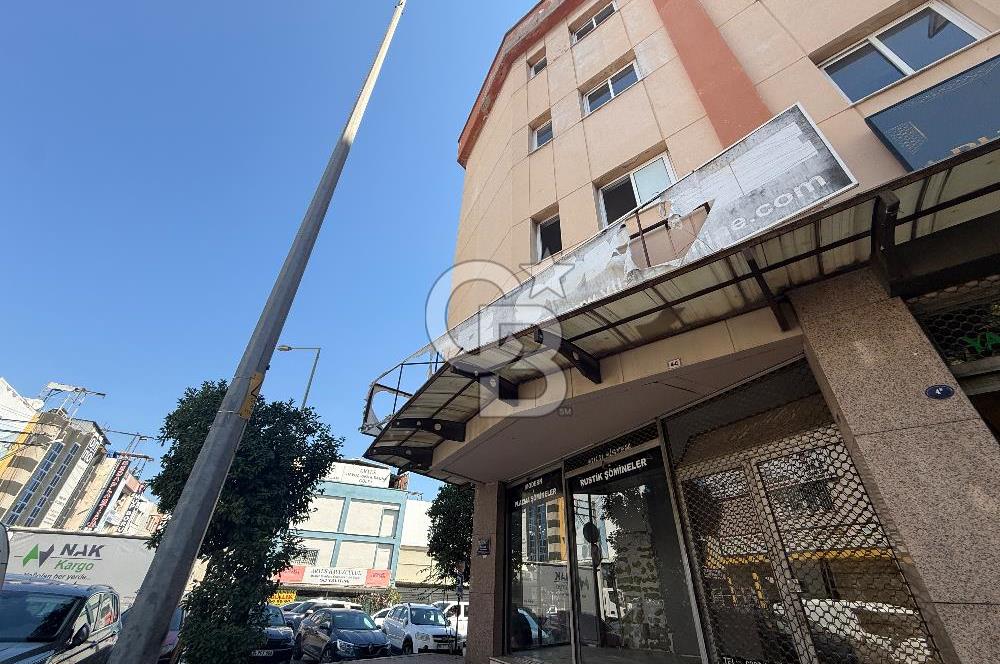 Gıda çarşısı köşe konum 4katlı dükkan