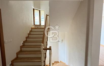 Gölbaşı Kızılcaşar'da Satılık 8+2 Lüks Tripleks Villa