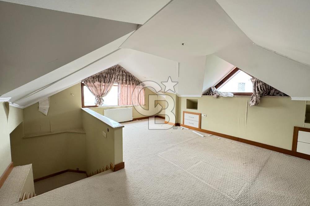 Gölbaşı Kızılcaşar'da Satılık 8+2 Lüks Tripleks Villa