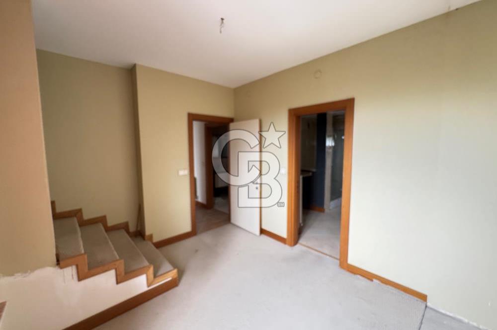 Gölbaşı Kızılcaşar'da Satılık 8+2 Lüks Tripleks Villa