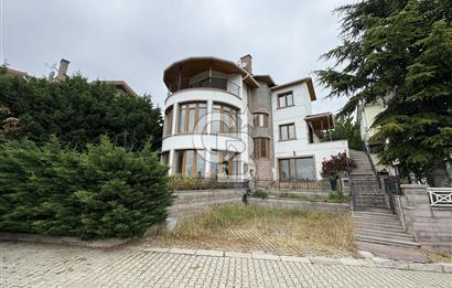 Gölbaşı Kızılcaşar'da Satılık 8+2 Lüks Tripleks Villa