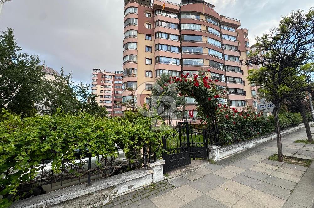Çukurambarda Satılık 4+1 Daire