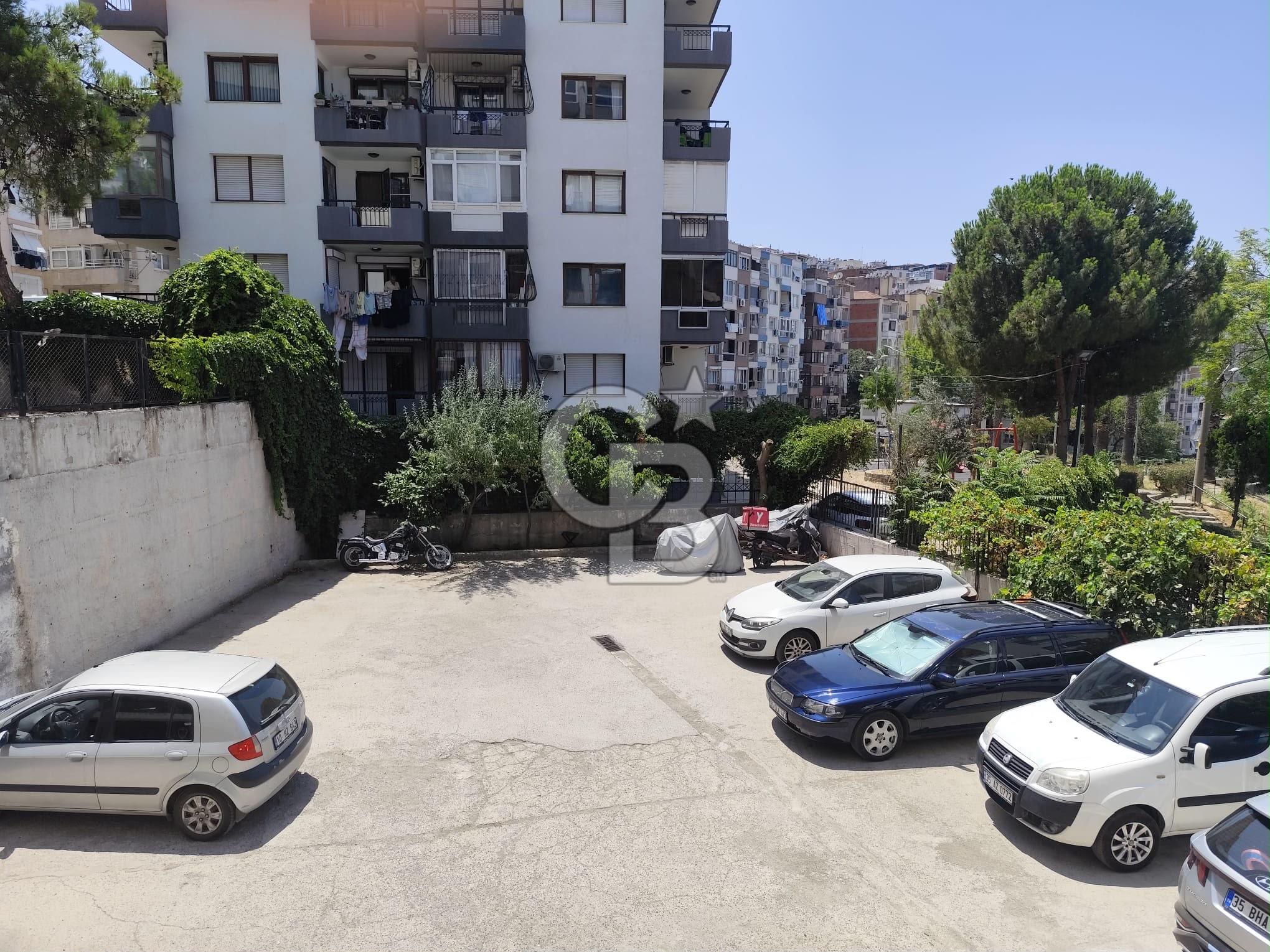 Konak Karataş Gama Sitesi İçerisinde Geniş3+1 Otoparklı Daire