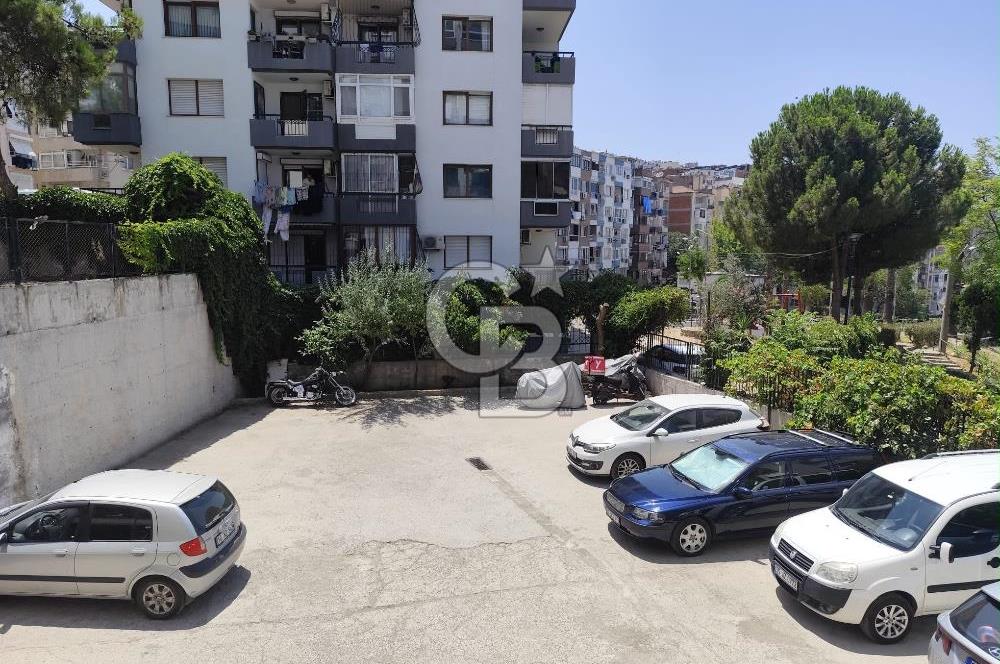 Konak Karataş Gama Sitesi İçerisinde Geniş3+1 Otoparklı Daire