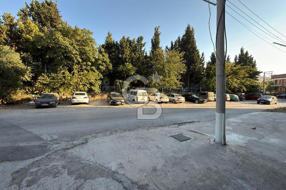 BORNOVA AŞIK VEYSEL’E YÜRÜME MESAFESİNDE SATILIK TERASLI DUBLEKS