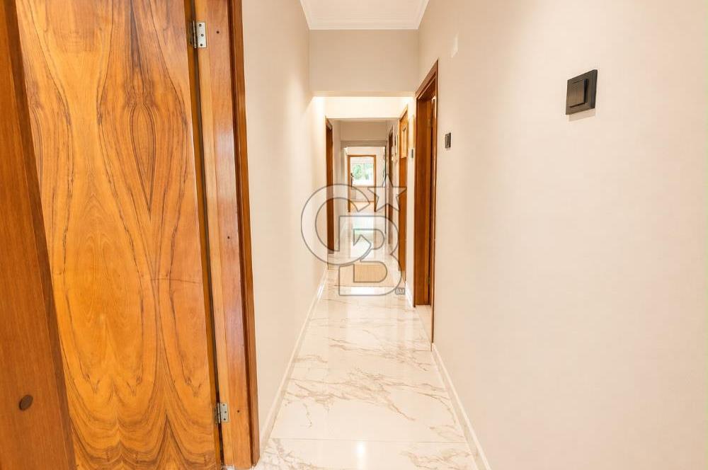 Konak Karataş Gama Sitesi İçerisinde Geniş3+1 Otoparklı Daire