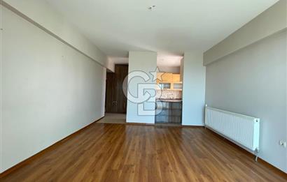  izmir Çiğli balatcık'da Deniz manzaralı güvenlikli sitede kiracısız satılık 2+1 daire