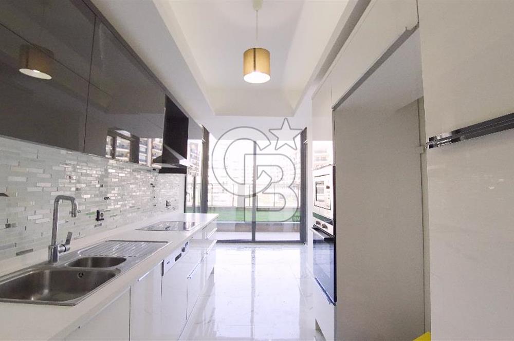 İzmir Park Yaşam Ataşehir Bahçe Teraslı Kiralık 2+1 160 M² Daire