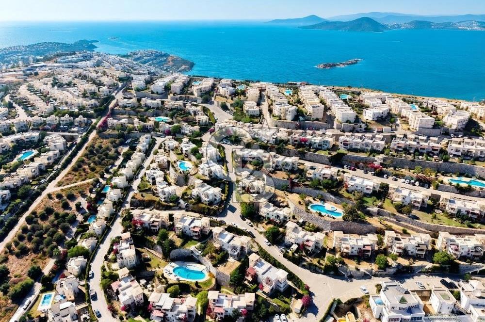 Bodrum Boğaziçi, Satılık, Eşyalı, 2+1 Geniş Bahçe Katı daire