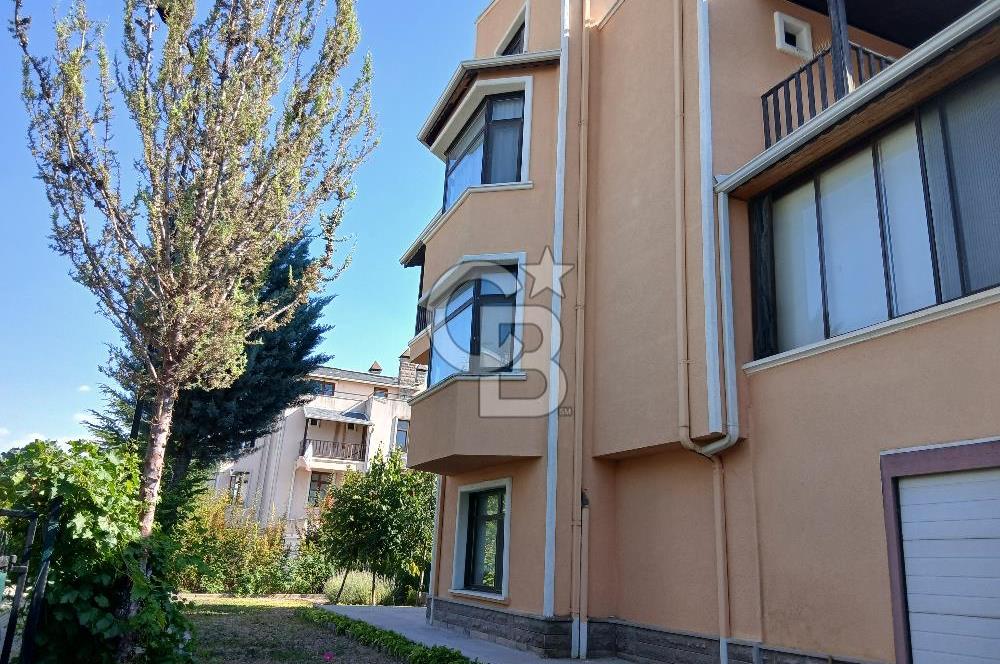 GÖLBAŞI BAHÇELİEVLER UMUT PARK SİTESİNDE 5+2 KİRALIK VİLLA