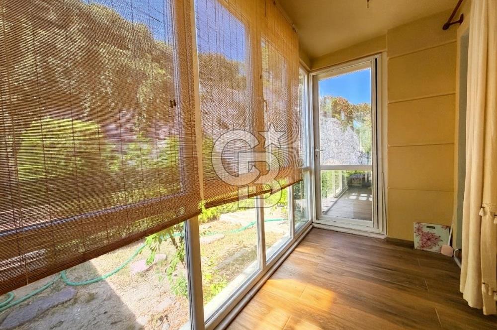 Bodrum Boğaziçi, Satılık, Eşyalı, 2+1 Geniş Bahçe Katı daire