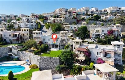Bodrum Boğaziçi, Satılık, Eşyalı, 2+1 Geniş Bahçe Katı daire