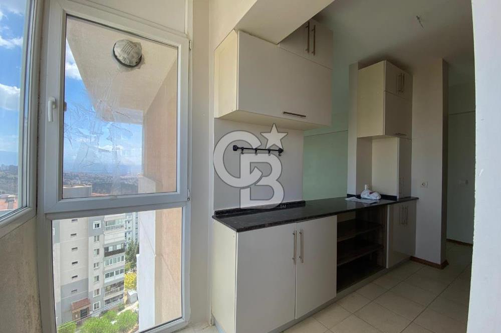  izmir Çiğli balatcık'da Deniz manzaralı güvenlikli sitede kiracısız satılık 2+1 daire