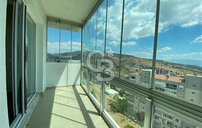  izmir Çiğli balatcık'da Deniz manzaralı güvenlikli sitede kiracısız satılık 2+1 daire