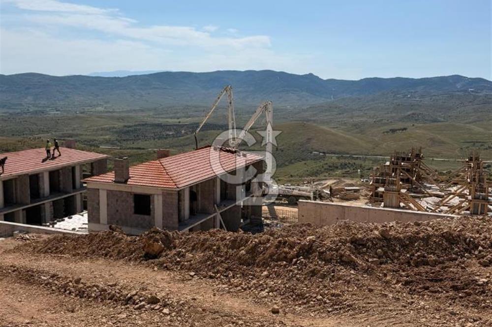 🌿 YENİ FOÇA’DA PRESTİJLİ KONUMDA MÜSTAKİL VİLLA ARSASI