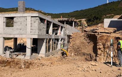 🌿 YENİ FOÇA’DA PRESTİJLİ KONUMDA MÜSTAKİL VİLLA ARSASI