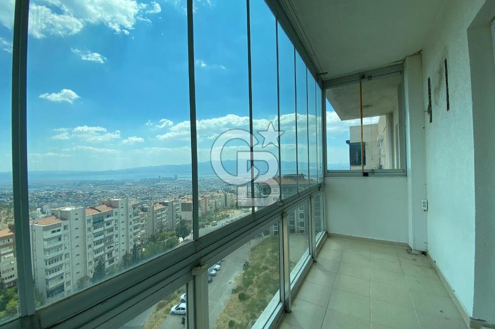  izmir Çiğli balatcık'da Deniz manzaralı güvenlikli sitede kiracısız satılık 2+1 daire