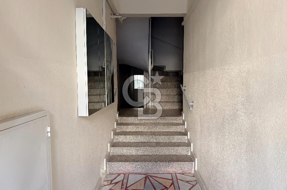 KARŞIYAKA RÜŞTÜ ŞARDAĞ CADDESİNDE 3+1 KİRALIK DAİRE