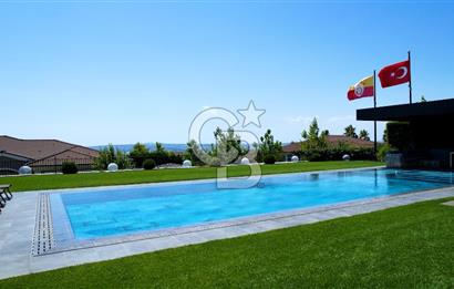 Pelican Ihlamur' da Köşe Konumda Satılık Tek Katlı Özel Villa