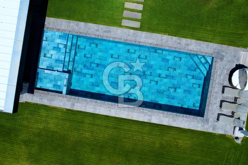 Pelican Ihlamur' da Köşe Konumda Satılık Tek Katlı Özel Villa