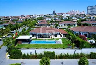Pelican Ihlamur' da Köşe Konumda Satılık Tek Katlı Özel Villa - 1 - 370964
