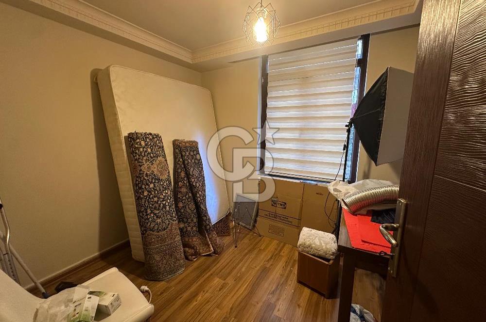Acıbadem Yaprak sokak Satılık 2+1 Satılık Bahçekatı Daire