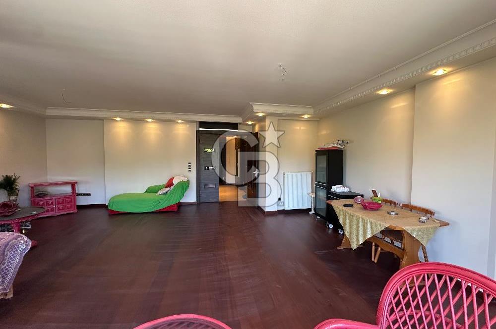 Acıbadem Yaprak Sokak’ta Hiç Kullanılmamış, Sıfır Ayarında 225 m² Satılık Lüks Dubleks!