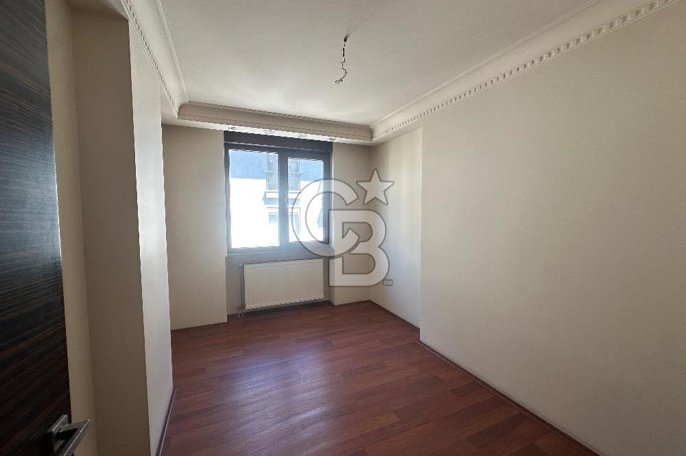 Acıbadem Yaprak Sokak’ta Hiç Kullanılmamış, Sıfır Ayarında 225 m² Satılık Lüks Dubleks!