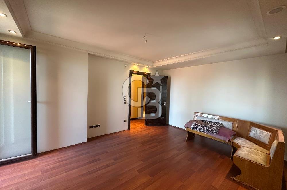 Acıbadem Yaprak Sokak’ta Hiç Kullanılmamış, Sıfır Ayarında 225 m² Satılık Lüks Dubleks!