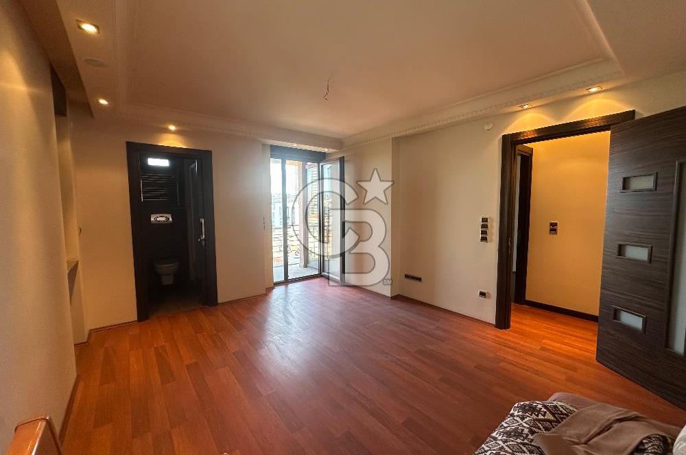 Acıbadem Yaprak Sokak’ta Hiç Kullanılmamış, Sıfır Ayarında 225 m² Satılık Lüks Dubleks!