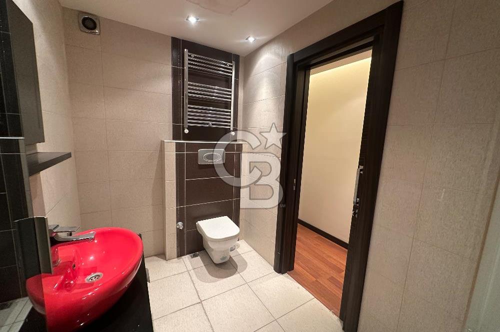 Acıbadem Yaprak Sokak’ta Hiç Kullanılmamış, Sıfır Ayarında 225 m² Satılık Lüks Dubleks!