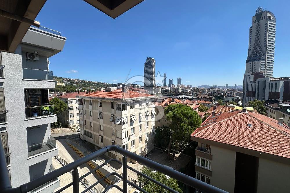 Acıbadem Yaprak Sokak’ta Hiç Kullanılmamış, Sıfır Ayarında 225 m² Satılık Lüks Dubleks!