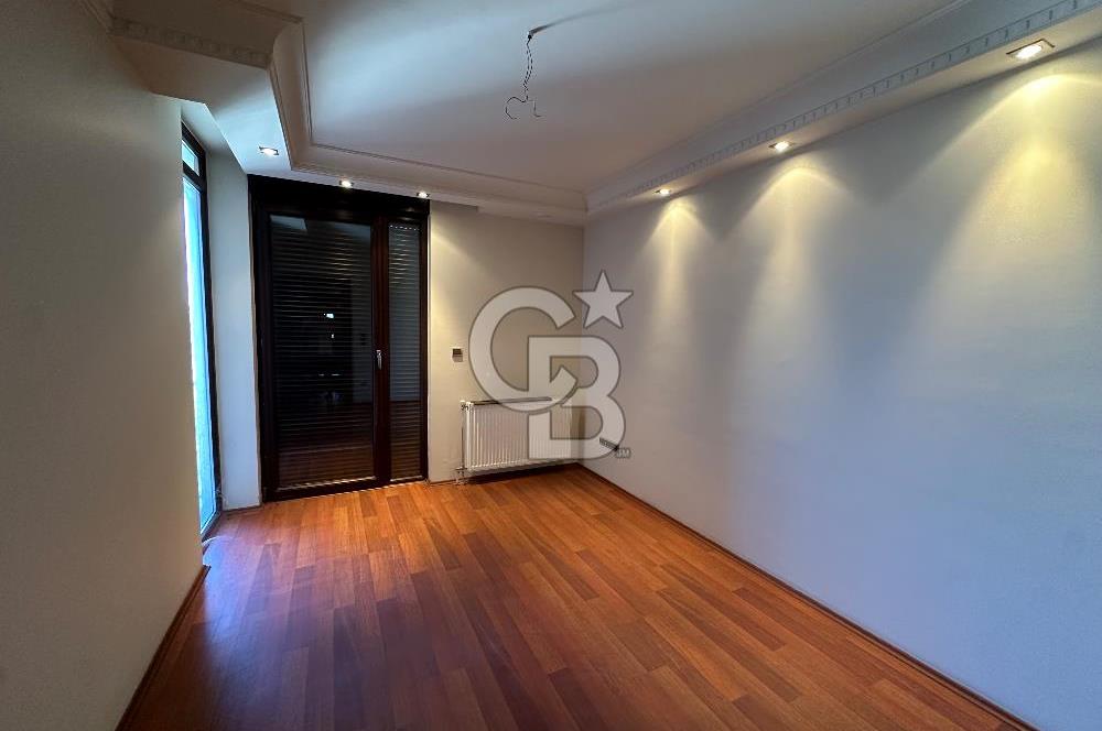 Acıbadem Yaprak Sokak’ta Hiç Kullanılmamış, Sıfır Ayarında 225 m² Satılık Lüks Dubleks!