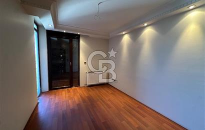 Acıbadem Yaprak Sokak’ta Hiç Kullanılmamış, Sıfır Ayarında 225 m² Satılık Lüks Dubleks!