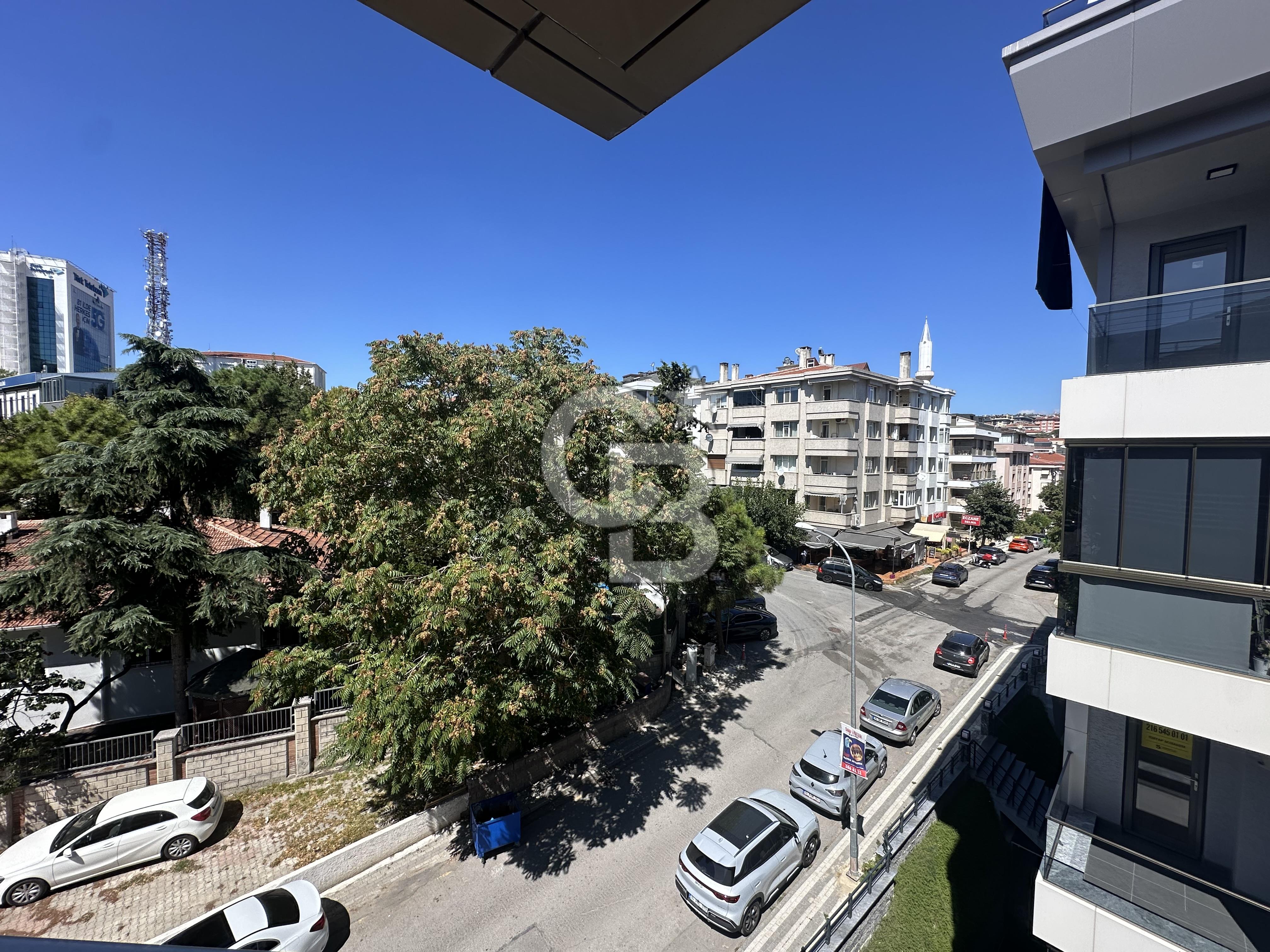 Acıbadem Yaprak Sokak’ta Hiç Kullanılmamış, Sıfır Ayarında 225 m² Satılık Lüks Dubleks!