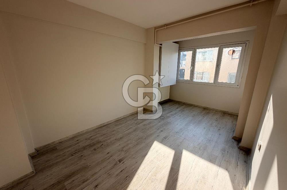 KARŞIYAKA RÜŞTÜ ŞARDAĞ CADDESİNDE 3+1 KİRALIK DAİRE