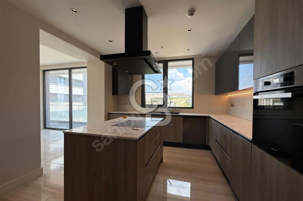 ÇAYYOLU SANTRA'DA 3 CEPHELİ 4+1 SATILIK DAİRE
