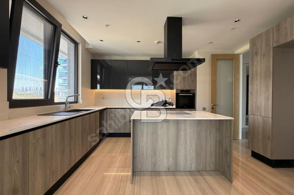ÇAYYOLU SANTRA'DA 3 CEPHELİ 4+1 SATILIK DAİRE