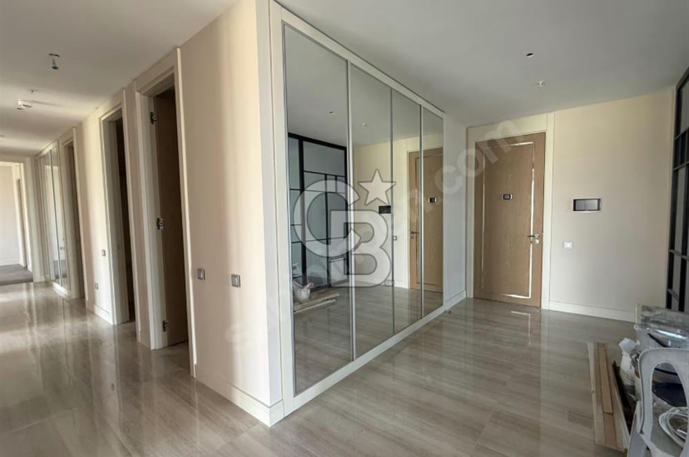 ÇAYYOLU SANTRA'DA 3 CEPHELİ 4+1 SATILIK DAİRE