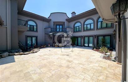Pelican Hill' de Köşe Konumda Toscana Model Satılık Malikane