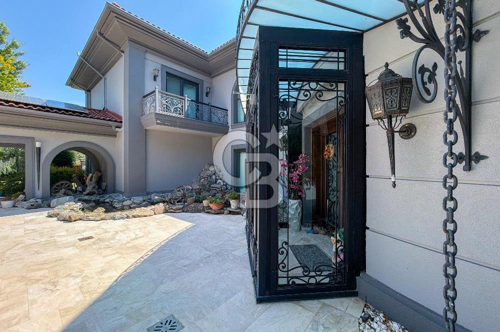 Pelican Hill' de Köşe Konumda Toscana Model Satılık Malikane