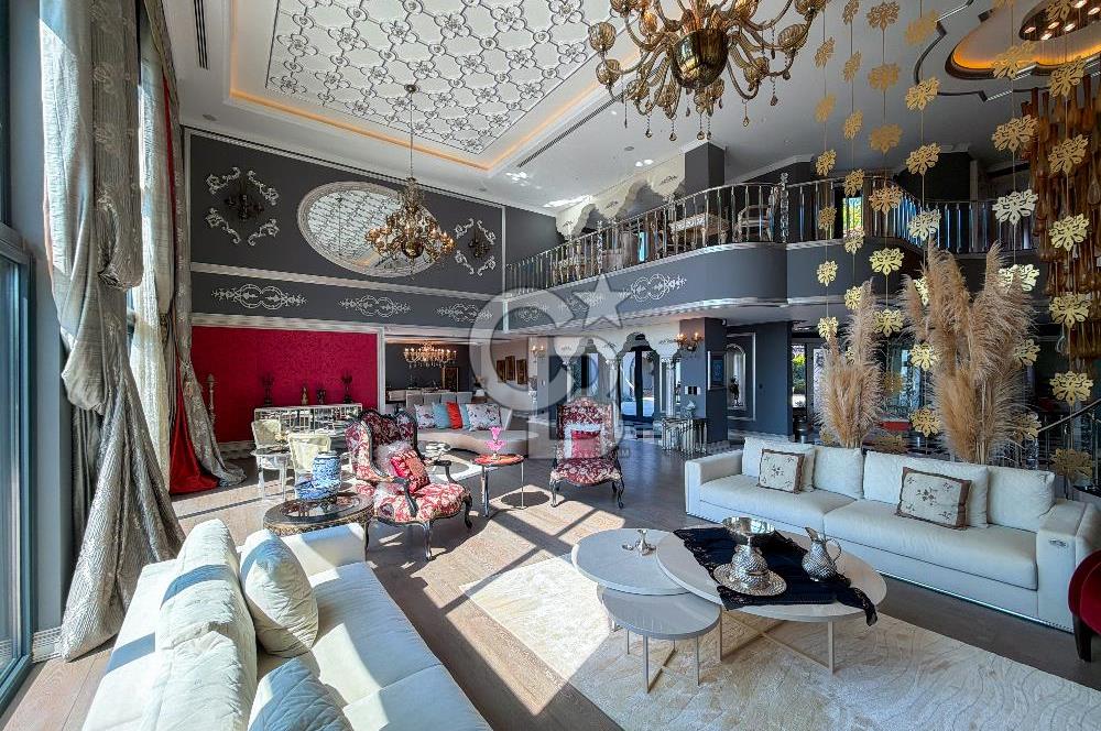 Pelican Hill' de Köşe Konumda Toscana Model Satılık Malikane
